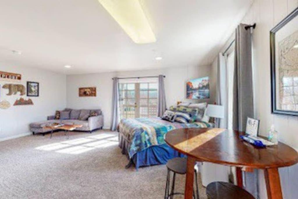 Couples Hideout In Heart Of Oakhurst Eksteriør billede